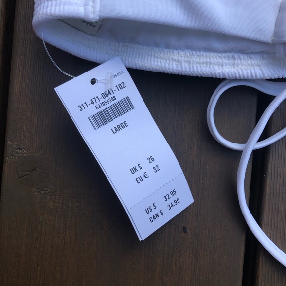 ‼️SOLD‼️ Hollister Smoked Scoop Bikini Top - Picture 6 of 6